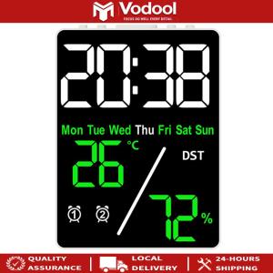 Atomic Clocks with Temperature Indoor Humidity Battery Operated Small Desk Clock 3-level Brightness Adjustment Digital Travel Alarm Clock for Bedrooms