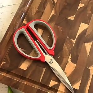 Kitchen Scissor Multifunctional Stainless Steel Cutter Scissors Gunting Dapur