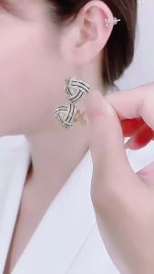 Bông tai tam giác đa năng phong cách công sở hot trend Hàn Quốc khuyên tai đinh bạc nguyên chất kim bạc khuyên tai nữ khuyên tai kẹp nữ phong cách hình học.