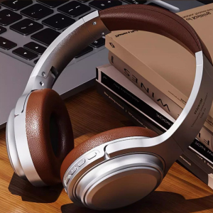 ชุดหูฟังบลูทูธย้อนยุคอเมริกัน หูฟังตัดเสียงรบกวนไร้สายแบบสวมดูสูง/หูฟัง ชาร์จเร็ว หูฟังไร้สาย การเชื่อมต่อบลูทูธไร้สาย หลักสรีรศาสตร์ รูปลักษณ์ทันสมัย ระบบตัดเสียงรบกวน/หูฟังบลูทูธแบบครอบหูสไตล์อเมริกัน