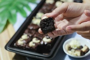 Loyang sekat brownis 30 x 10 x 4cm | Fudgy brownis shiny crust