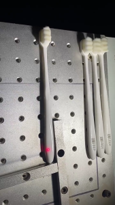 ชุด4แปรงสีฟันขนนุ่มสำหรับการดูแลเหงือกที่อ่อนโยนเหมาะสำหรับนักเรียนและครอบครัวแสวงหาทางออกด้านสุขอนามัยปากที่ดี