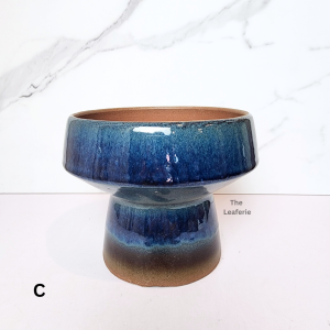 The Leaferie Luna plant pots. flowerpot . flowerpots . flower pot . planter . planters . Ceramic