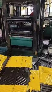 （COD）  Flare CP-2M Cable Ramp / Protector 2 Channels (Yellow/Black) 100x25x50cm 6.8kg