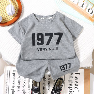 ㊖2023 Bộ Đồ Bé Trai Bé Gái Mẫu Mới Chữ Cái Hàn Quốc Bộ Đồ Hai Chiếc Ngắn Tay Thời Trang Đơn Giản Mặc Ngoài Cho Bé Bán Buôn