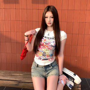 Dream clothes🎃เสื้อยืดแฟชั่นผู้หญิง🥕เสื้อยืดเข้ารูป การออกแบบลายพิมพ์สไตล์เกาหลี คอกลม ทันสมัยและใช้งานได้หลากหลาย