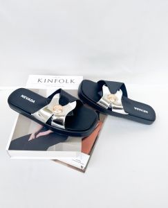 Sandal Wanita Kekinian Terbaru 2024 Sendal Cewek Korean Style Terlaris