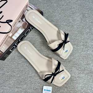 Sandal Flat Wanita Terbaru Sendal Selop Teplek Wanita Kekinian Sandal Slip On Wanita Simple Sendal Cewek Korea
