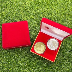 Bộ 2 đồng xu hình con hổ vàng bạc năm 2022