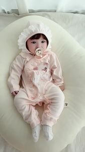 Newborn baby clothes made of pure cotton a romper with snap fasteners for newborns suitable for going out baby early spring clothing
