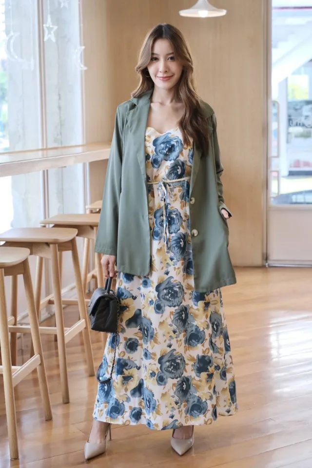 Gusto Fashion Bangkok Long Sleeve Blazer Suit And Floral Spaghetti