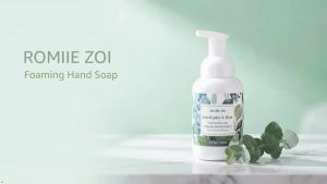 ROMIIE ZOI Foaming Hand Soap Eucalyptus & Mint Scent 4 fl oz Travel Size    Natural SLS-Free Formula Gentle Moisturizing Rich Creamy Foam w/ Compact Refillable Dispenser