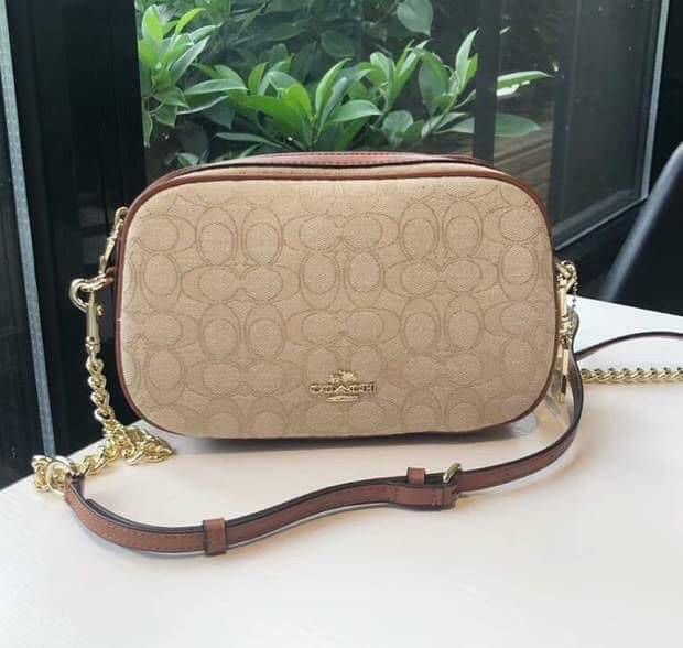 Coach isla best sale chain crossbody bag