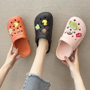 [Free Shipping] Non-slip cute womens trendy Ins-style clogs for students suitable for outdoor wear with a girlish design closed-toe summer beach sandals couples shoes