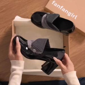 Free Shipping 2026 Spring/Autumn Collection: Black Retro Chunky Heel Pumps Perfect With Skirts