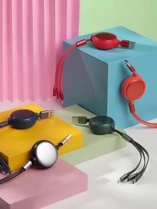 สายชาร์จแบบปรับได้ 3-in-1 สายชาร์จหนึ่งต่อสาม 120W แฟลชชาร์จ LOGO ของขวัญส่งเสริมการขาย ที่ชาร์จเร็ว