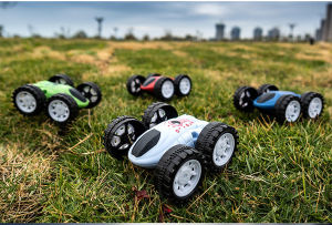 Double Sided 360° Rotation Inertial Stunt Car Toys for Kids Boys Pull Back Friction Powered Off-Road Vehicle 4 Wheel Drive Car Summer Outdoor Beach Party Favors