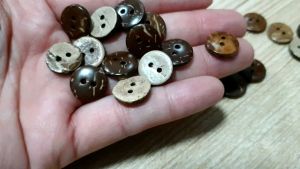 กระดูมกะลาแท้ 13 มิล กระดูม กระดูมทำจากกะลา กระดูม กระดูมทำจากกะลา กระดูมกะลาแท้