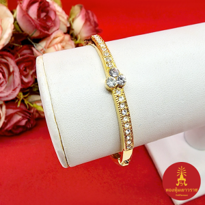 กำไลทองฝังเพชร แบบคลิปล็อค เส้นผ่านศูนย์กลาง 4.8 ซม. ชุบทอง ดีไซน์เรียบหรู สวยงาม ใส่ออกงานได้ เครื่องประดับ แฟชั่น