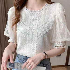 ลูกไม้เสื้อฝรั่งเศส 2023 ฤดูร้อนใหม่ผู้หญิงออกแบบความรู้สึกแฟชั่นหวานระดับไฮเอนด์แขนสั้นสุภาพสตรีเสื้อยืดแขนสั้น