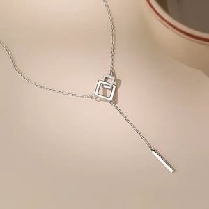 Rantai Leher Silver Geometric Long Necklace Square Pendant Minimalist Tassel Chain Fashion Jewelry Aksesori Wanita Elegan Untuk Daily Wear