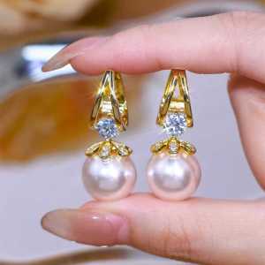 Natural pearl earrings Korean minimalist design high end pearl earrings天然深海贝珠耳环