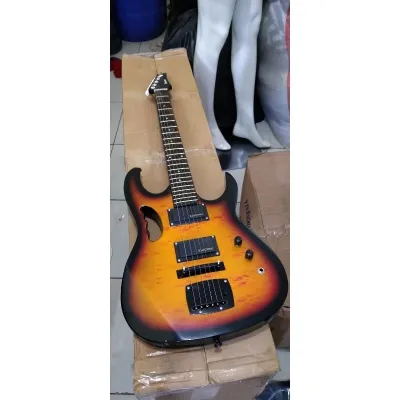 BASS ELEKTRIK FENDER WARNA SUNBURST JAKARTA