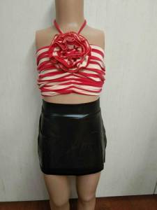 ชุดเด็กเซ็ท เกาะอกผูกคอ แต่งดอก กับ กระโปรงขาว