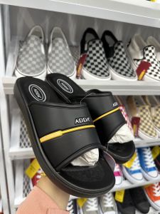 รองเท้าแตะแบบสวมแอดด้า ADDA 92C06 ไซส์ 6-9  ขาย 149  **จากราคาป้าย 205 บาท  สี แดง ขาว น้ำเงิน เหลือง