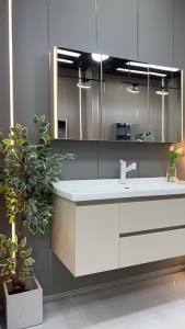 Bathroom Cabinet Washroom Sink Bathroom Cabinet Cream Wind Bathroom Cabinet Combination Ceramic  Basin