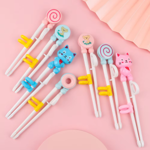 1 Pair Baby Learning Chopsticks Cute Cartoon Chopsticks Kids Eating Training Helper Baby Tools