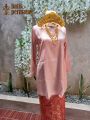 Baju adat Palembang Sumatera Selatan. 