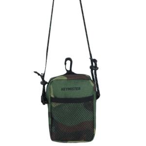 QNQN ผู้ชายสไตล์เกาหลีสบาย ๆ กระเป๋าสะพายไหล่ที่มีน้ำหนักเบาสบาย ๆ Harajuku Wind กีฬากลางแจ้งสบาย ๆ กระเป๋าสะพายเล็ก ๆ พิมพ์ตัวอักษรแบบพกพา กระเป๋าสะพายใต้วงแขน กระเป๋าสะพายนักเรียนความจุสูง