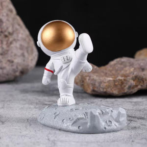 Cute Spaceman Astronaut Statue Phone Stand Holder Office Home Living Tablet Desktop Holder Mobile Phone Holder Resin Doll Desktop Decoration Home Office Desk Phone Holder