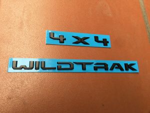 Chữ nổi 4x4 WILDTRAK dán xe Ford Ranger