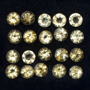 พลอยซิทรินแท้ (Natural Citrine) คุณภาพ 1.23 กะรัต จำนวน 20 เม็ด เนื้อใส สะอาด มีไฟเต็มเม็ด พลอยแท้จากประเทศบราซิล