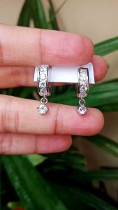 ANTING TITANIUM IMPORT CLIP BANDUL PERMATA PUTIH DILAPISI AKSEN FULL PERMATA BERKILAU ELEGANT MEWAH TITANIUM ANTI KARATLAPIS GOLD AKSESORIS WANITA TERBARU BEST SELLER