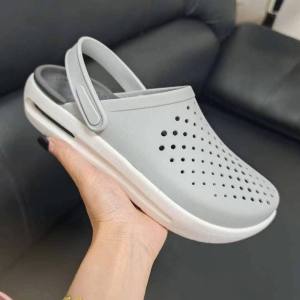 Giày sục crocs chuẩn xịn chống hôi chân nhựa tế bào êm mềm bền đi mưa lội nước đi biển literide inmotion clog màu ghi