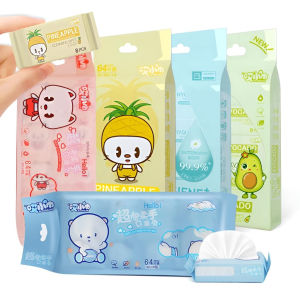 Khăn giấy ướt siêu mini bỏ túi hình thú dễ thương bịch 8 gói khăn giấy ướt mini