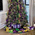 Mardi Gras Christmas Tree Skirt, 48 Inches Lace-up Fleur De Lis Mask New Orleans Carnival Tree Skirt, Love Heart Beads Masquerade Holiday Party Indoor Decoration Home Decor. 