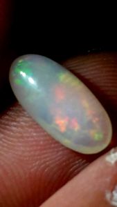 Batu Kalimaya Kristal Asli Banten Dimensi 13*7*4 mm: Beli & Nikmati Harga Murah Tanpa Menurunkan Kualitas