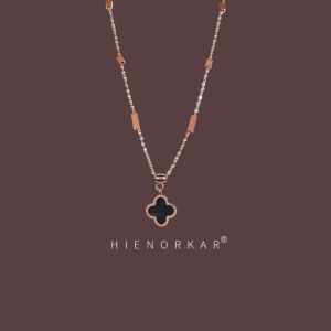 [ Bayar Ditempat ] Kalung Wanita Titanium Anti Karat Liontin Bunga Clover Tiffany Hitam dan Putih / Kalung Titanium Gold Anti Karat Wanita / Kalung Korean Style Import Anti Karat