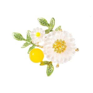 Elegant Pearls Daisy Brooch With Green Leaf Designs for Women Portable for Weddings Supplies and Special Occasions