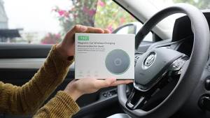 Cross-border Car Magnetic Mount   Suitable for Iphone 15W Wireless Charging Car Air Vent Dedicated Navigation Mount