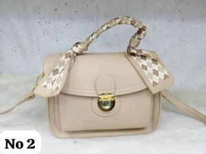 SM WOMEN FASHION BAG / SHOULDER & CROSSBODY HANDBAG / HIGH QUALITY / READY STOCK / SAME DAY DELIVERY / FS 2209
