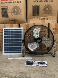 Quạt năng lượng mặt trời quạt sạc tích điện dạng nằm chân quỳ có 3 cánh kim loại sử dụng 5-8 giờ