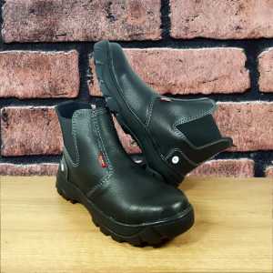 Sepatu Pria Safety Ujung Besi Tanpa Tali Sepatu Proyek Tambang Merk SKN Kulit Omega - Kenyamanan dan Keamanan Terbaik untuk Pekerjaan Anda