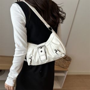 C52344 Metal Buckle Detail Underarm Shoulder Bag Glossy PU Material Minimalist Design Ruched Hobo Handbag Vintage Underarm Style Single Shoulder Purse For Women