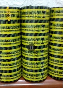 4 cuộn băng keo hàng dễ vỡ (  100 yard nặng 08kg ) loại 1