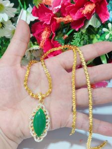 Dâ chuyền mặt c.ẩm th.ạ.ch mạ 18.k cao cấp E11025
